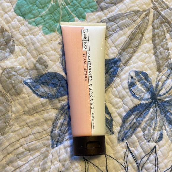 Frank Body Caffeinated Scalp Scrub with Coffee & Peppermint - Picture 2 of 4